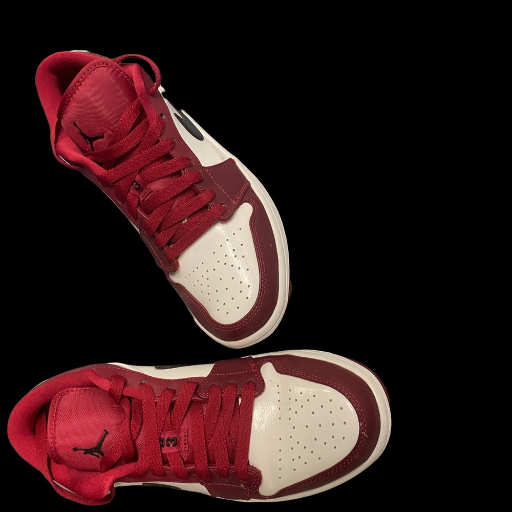 Air Jordan retro low tops!!! 🔥🔥🔥